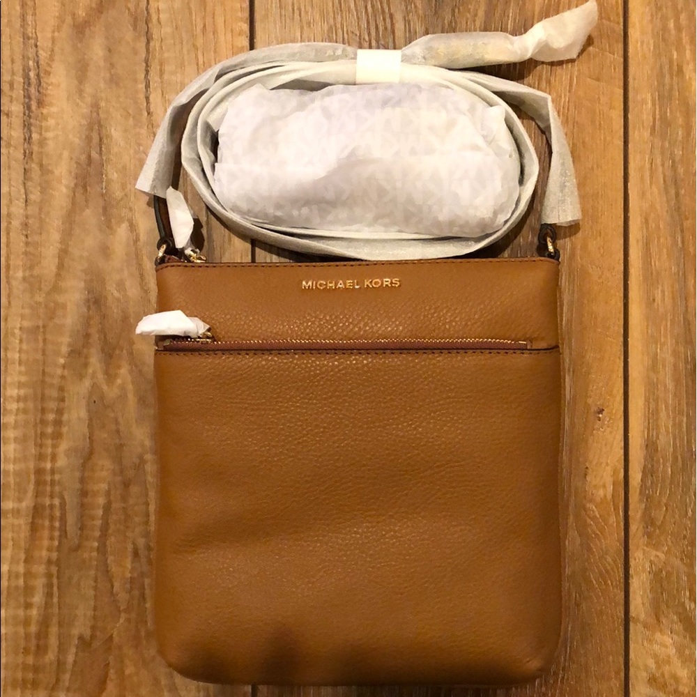 Riley Small Pebbled Leather Messenger Bag